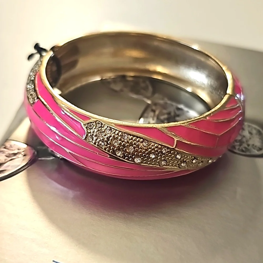 Vintage Gold Tone Sequin Enamel & Rhinestone Cuff Clamper Bracelet. - Picture 3 of 8